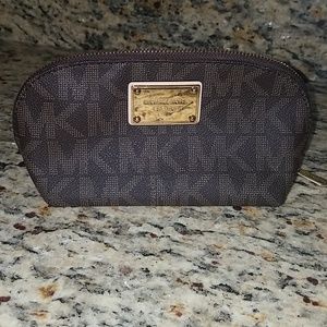 NWOT Michael Kors Large Jet Set Travel Pouch